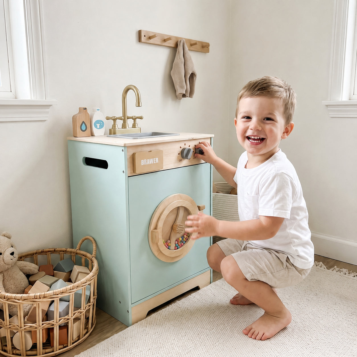 Wooden Pretend Play Toy Washing Machine with Accessories