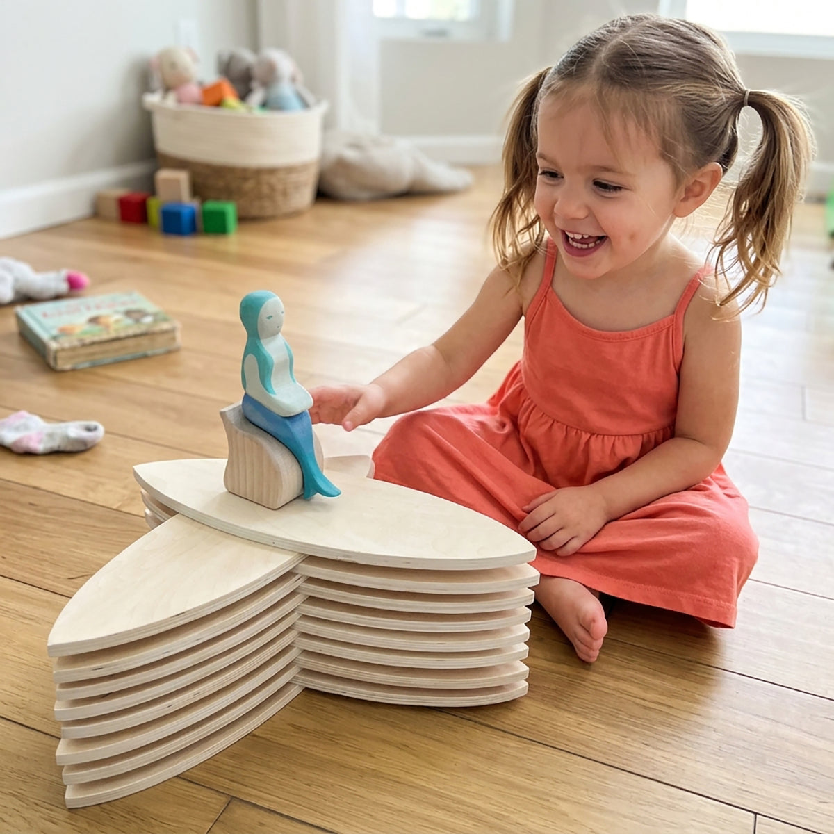 24-Piece Natural Wooden Petal Building Blocks with Tray
