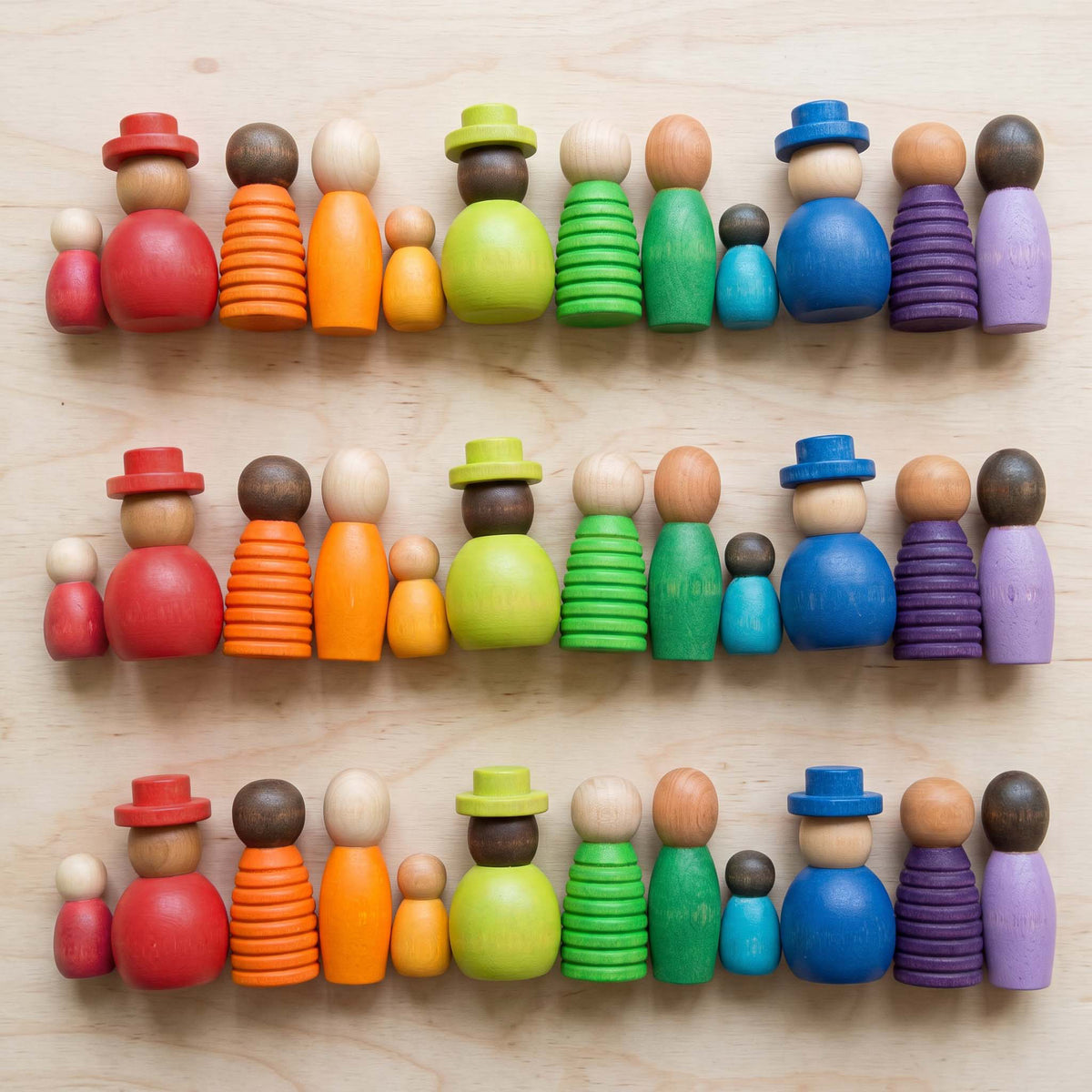Diverse Wooden Peg Dolls Set