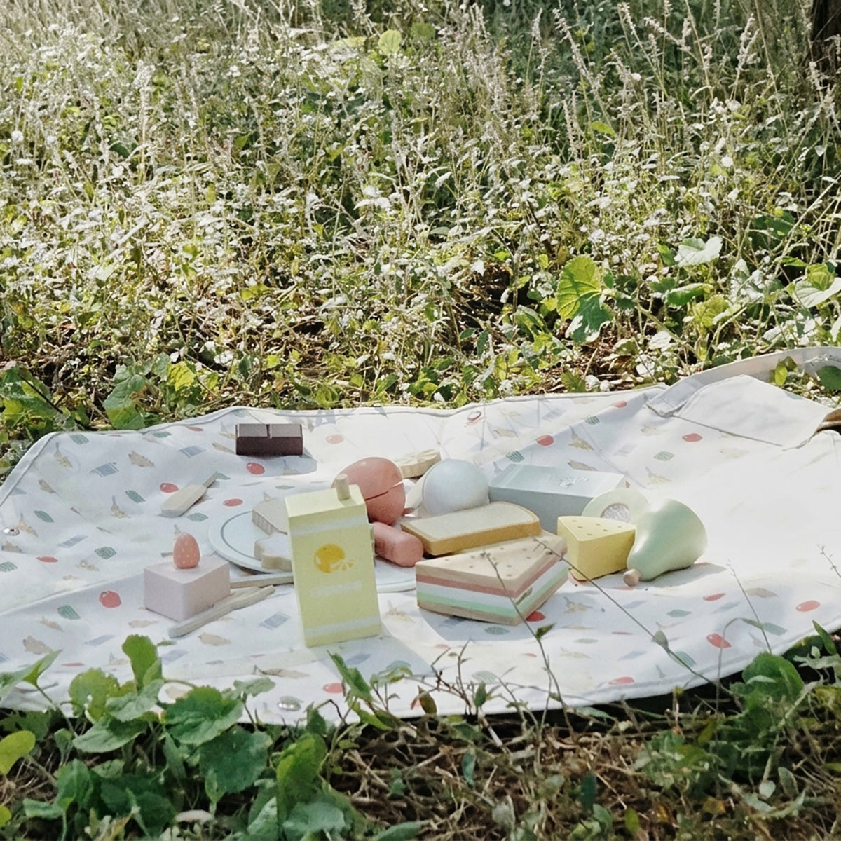 24-Piece Kids Pretend Picnic Basket with Foldable Blanket
