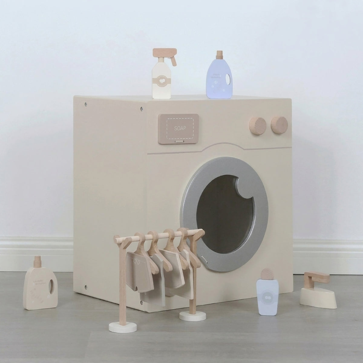 Wooden Pretend Laundry Play Set with Clothes & Hangers