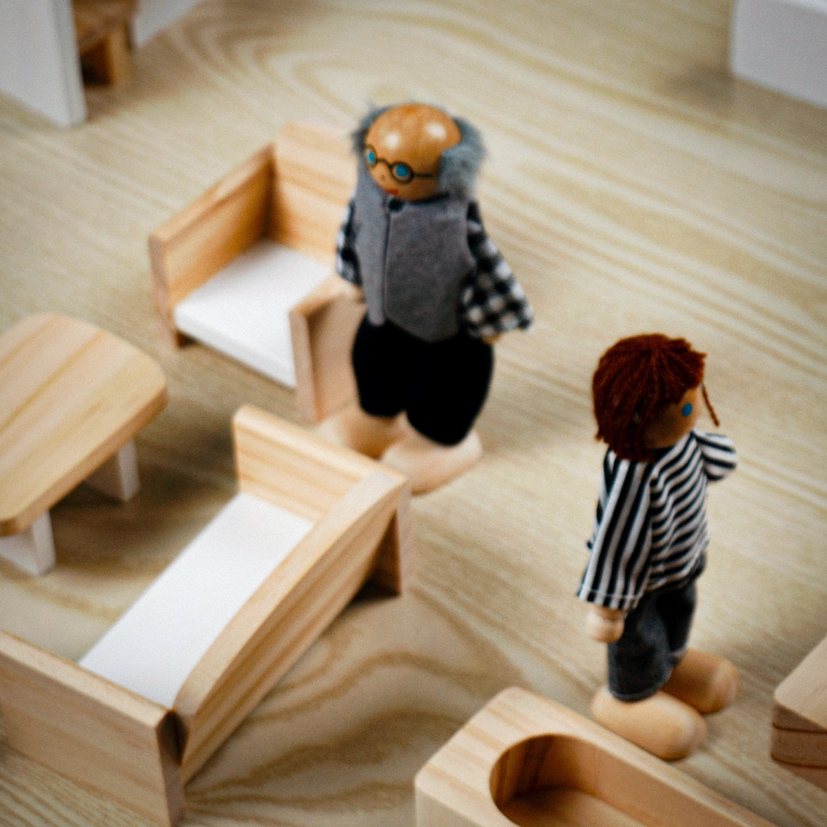 Wooden Dollhouse Furniture Set